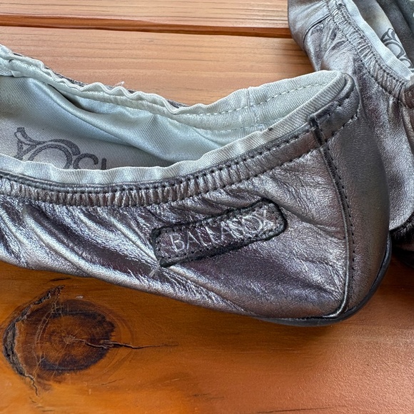 Ballasox by Corso Como Flats, Metallic Silver Pewter and Shiny Black Toe Size 9 - Picture 8 of 8